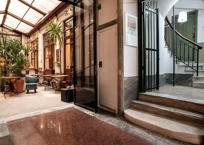 Atelier, An Athenian Apartment