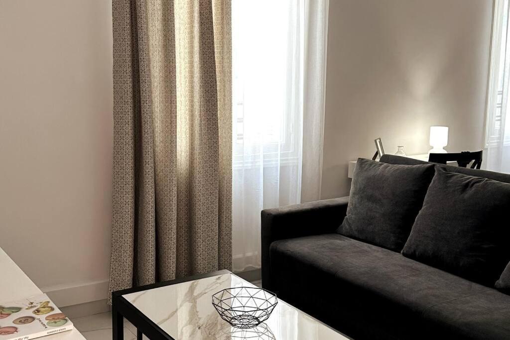 Atelier, An Athenian *