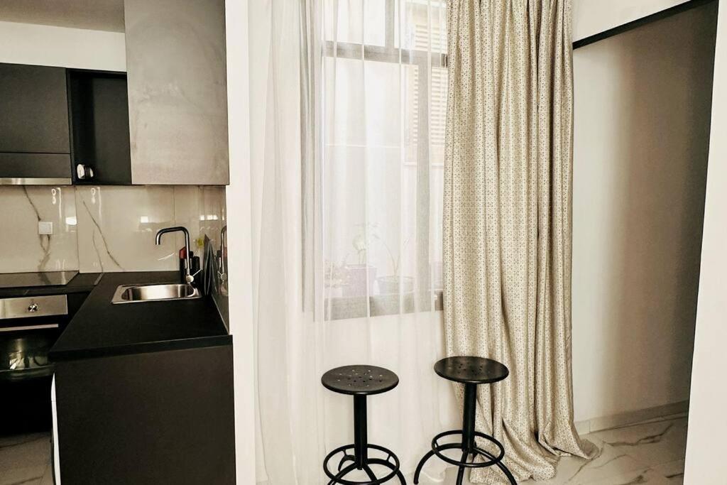 Apartment Atelier, An Athenian Athens